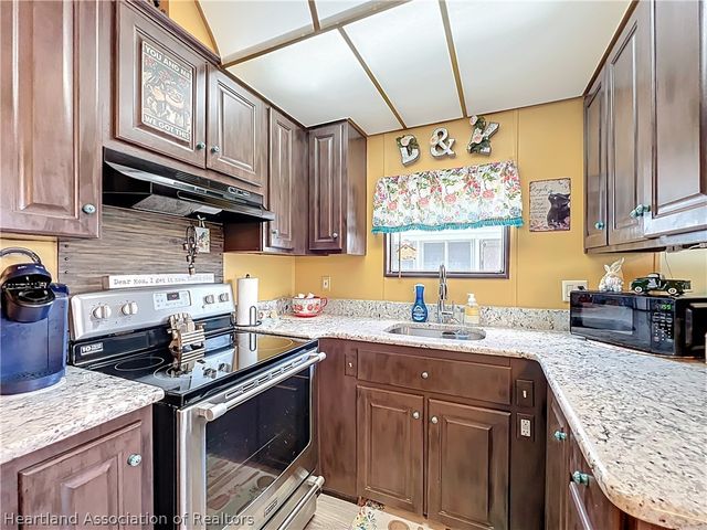 475 Pineloop, Frostproof, FL 33843