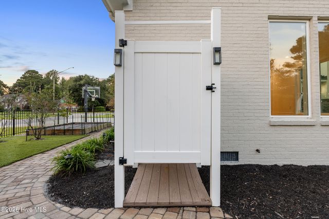 310 Bretonshire Road, Wilmington, NC 28405