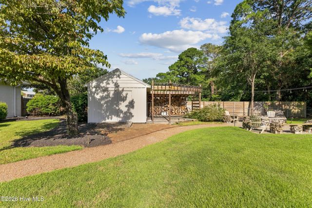 310 Bretonshire Road, Wilmington, NC 28405