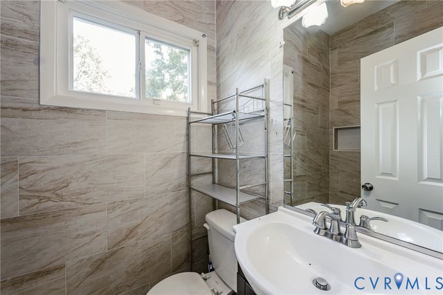 2010 Walton St, Petersburg, VA 23805