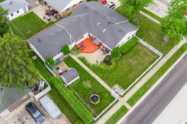 743 Geneva Avenue, Romeoville, IL 60446
