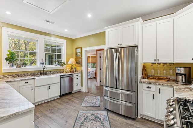 207 W Carolina Avenue, Summerville, SC 29483