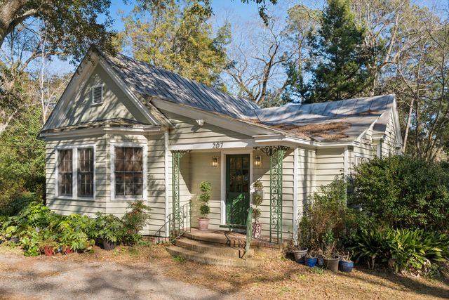 207 W Carolina Avenue, Summerville, SC 29483