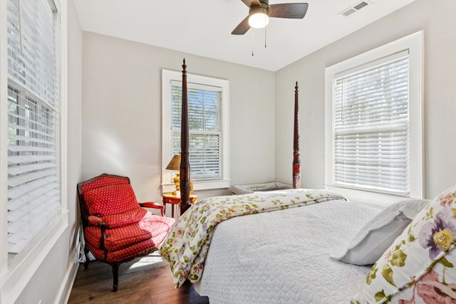 207 W Carolina Avenue, Summerville, SC 29483