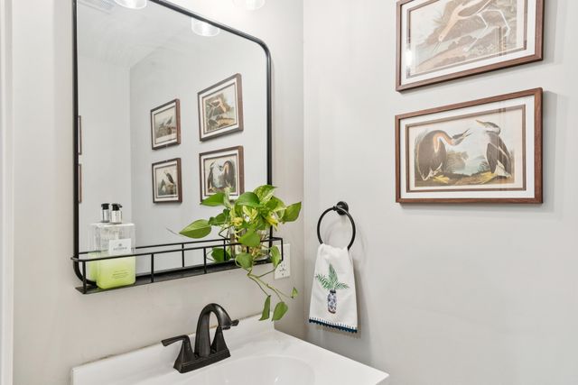 207 W Carolina Avenue, Summerville, SC 29483