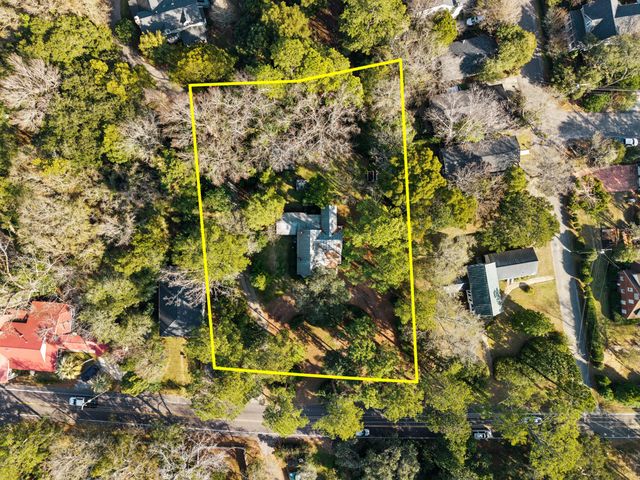 207 W Carolina Avenue, Summerville, SC 29483