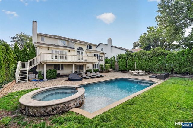 280 Ash Street, Englewood Cliffs, NJ 07632