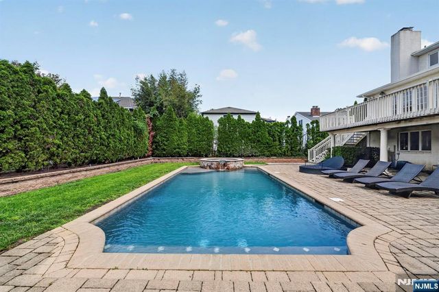 280 Ash Street, Englewood Cliffs, NJ 07632