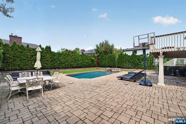 280 Ash Street, Englewood Cliffs, NJ 07632