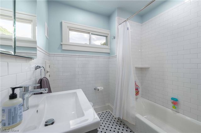 1700 Wright Avenue, Rocky River, OH 44116