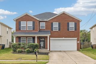 3183 Bridgepoint Dr, Nashville, TN 37207