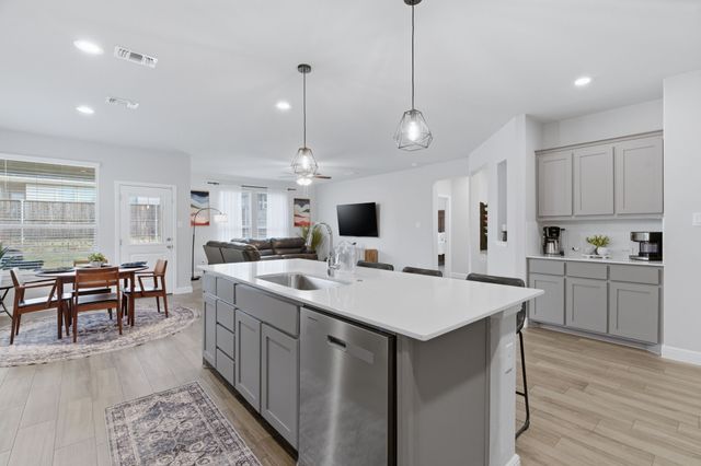 520 Big Horn Pass, Denton, TX 76210