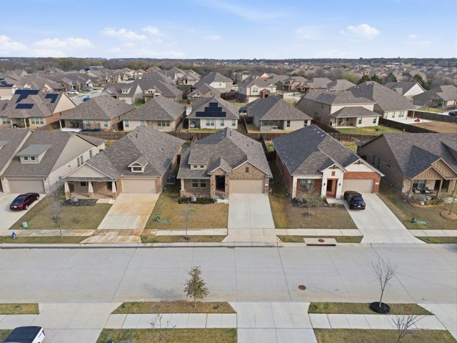 520 Big Horn Pass, Denton, TX 76210