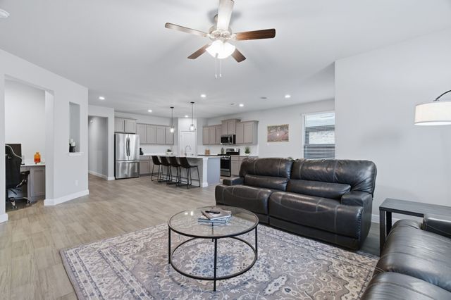 520 Big Horn Pass, Denton, TX 76210