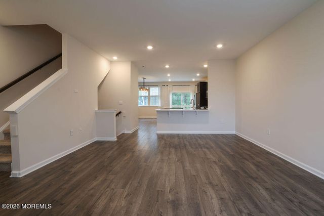 107 Melanie Way 504, Manahawkin, NJ 08050