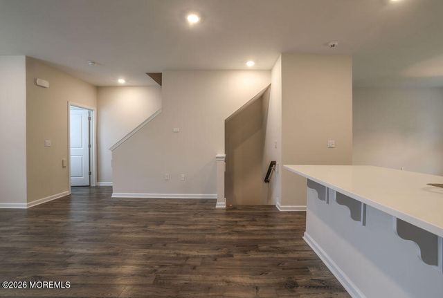 107 Melanie Way 504, Manahawkin, NJ 08050