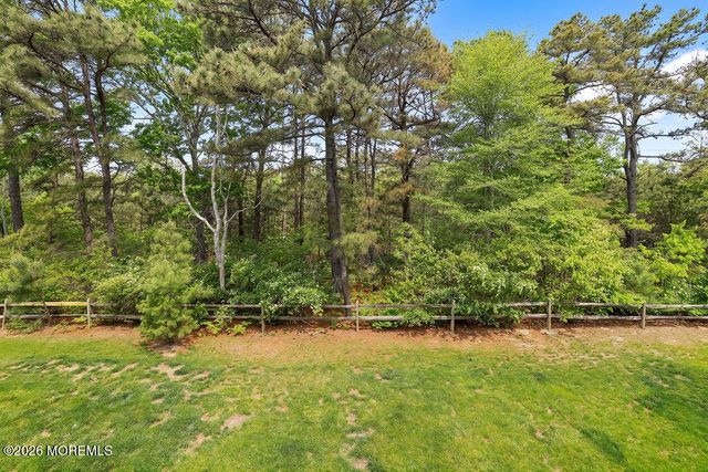 107 Melanie Way 504, Manahawkin, NJ 08050
