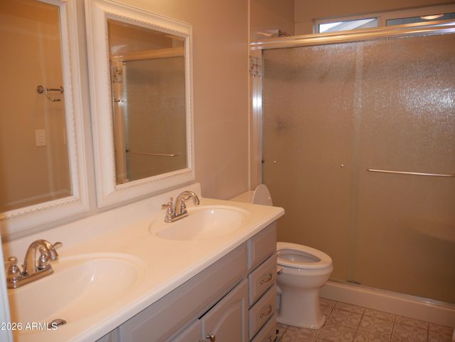 1201 W LOUGHLIN Drive, Chandler, AZ 85224
