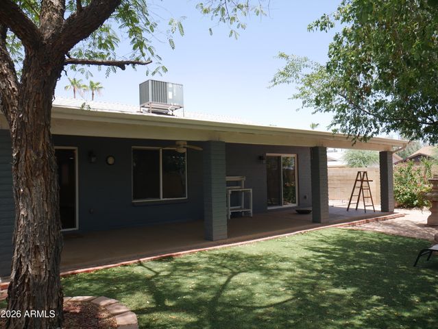 1201 W LOUGHLIN Drive, Chandler, AZ 85224