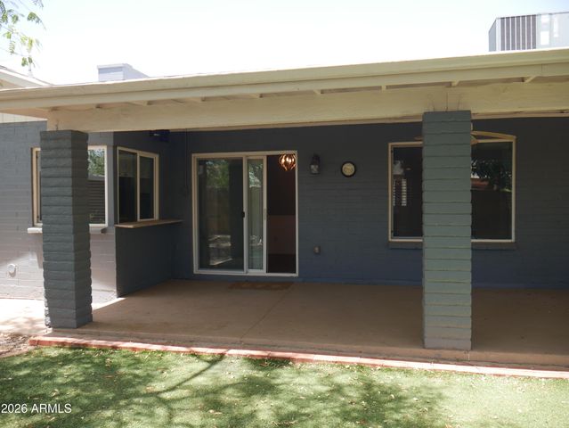 1201 W LOUGHLIN Drive, Chandler, AZ 85224