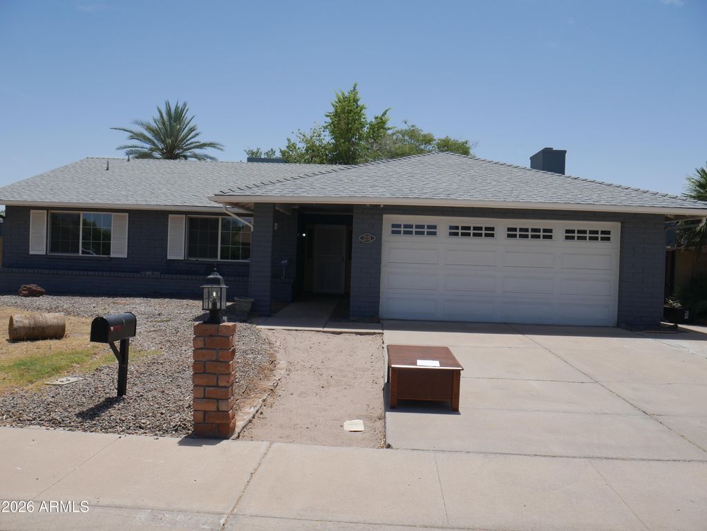 1201 W LOUGHLIN Drive, Chandler, AZ 85224