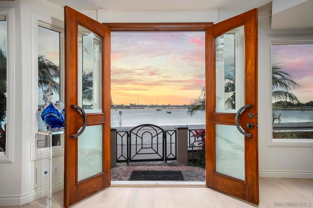 Image 1 of property listing at 2741 Bayside Walk, San Diego, CA 92109