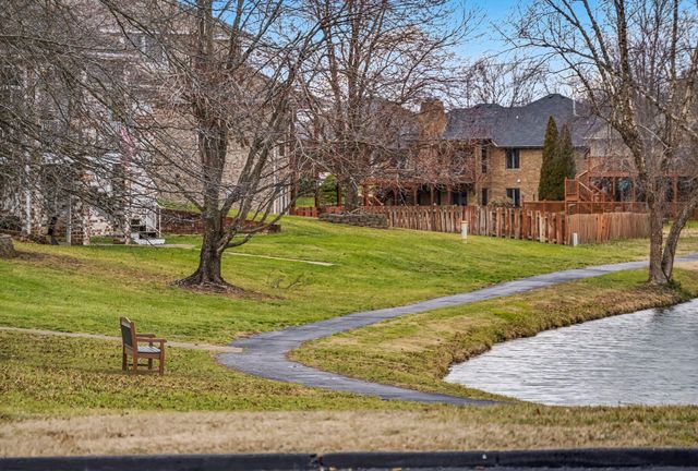 1705 N Gregory Drive, Nixa, MO 65714