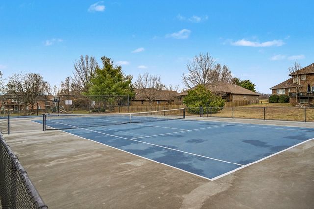 1705 N Gregory Drive, Nixa, MO 65714