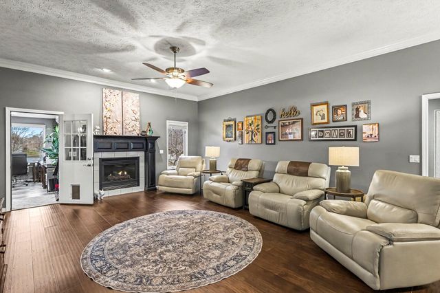 1705 N Gregory Drive, Nixa, MO 65714