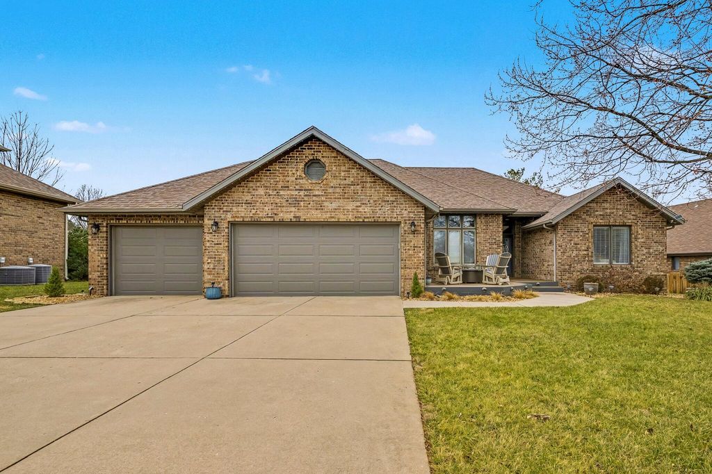 1705 N Gregory Drive, Nixa, MO 65714