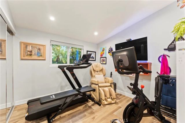 20531 Rhoda, Woodland Hills, CA 91367