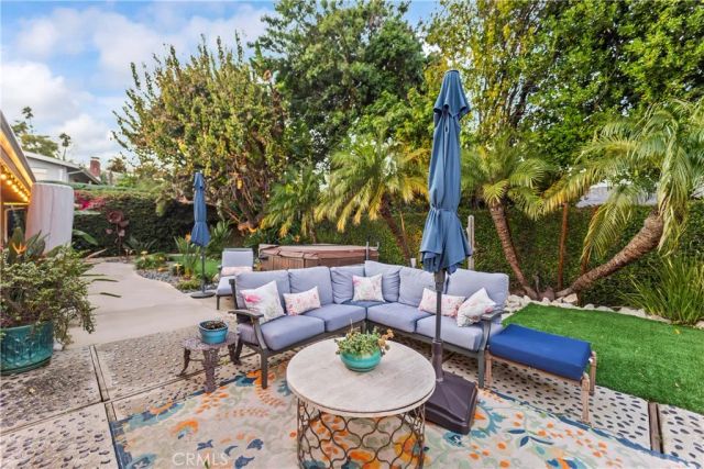 20531 Rhoda, Woodland Hills, CA 91367