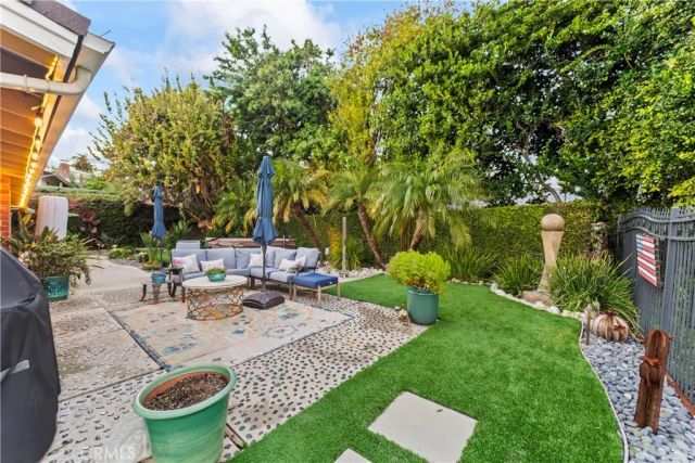 20531 Rhoda, Woodland Hills, CA 91367