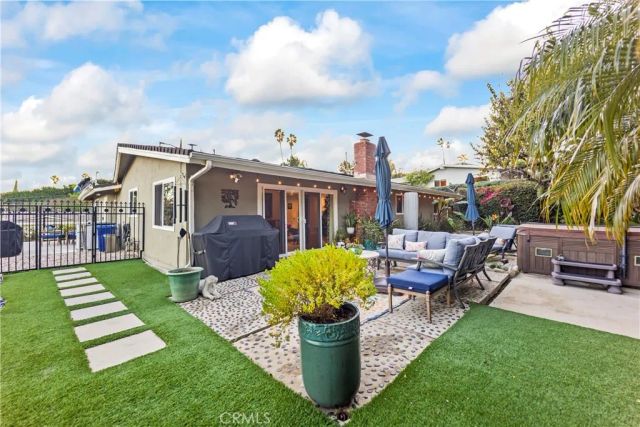 20531 Rhoda, Woodland Hills, CA 91367