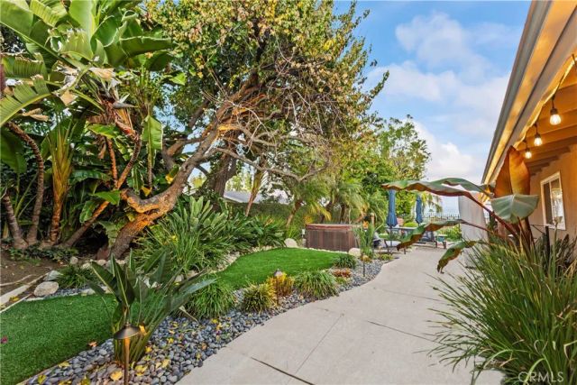 20531 Rhoda, Woodland Hills, CA 91367