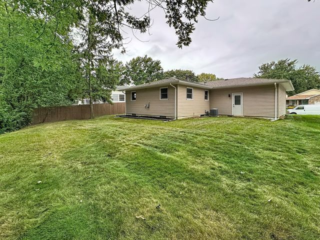 2438 3rd Street, Moline, IL 61265