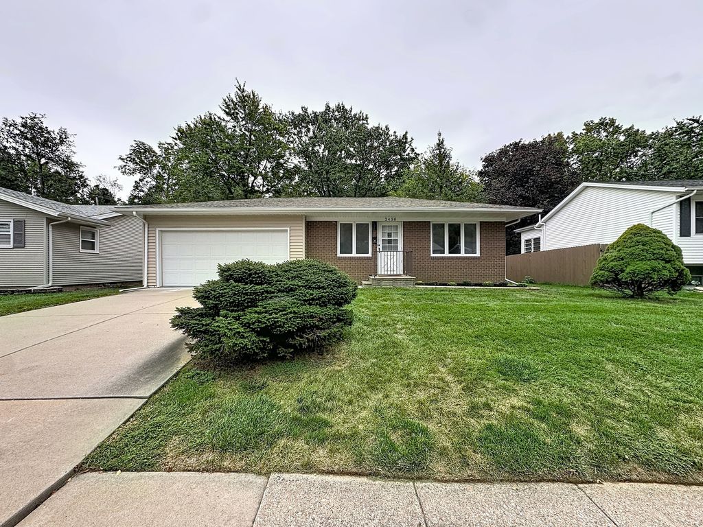 2438 3rd Street, Moline, IL 61265