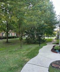 328 MARIGOLD Circle, Westland, MI 48185