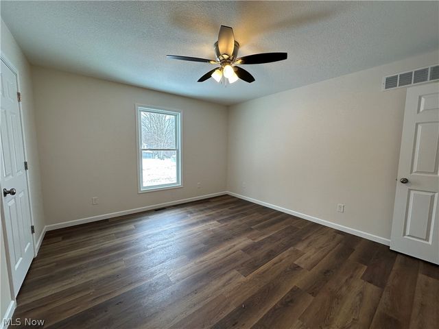 36 Maranatha Drive, Youngstown, OH 44505