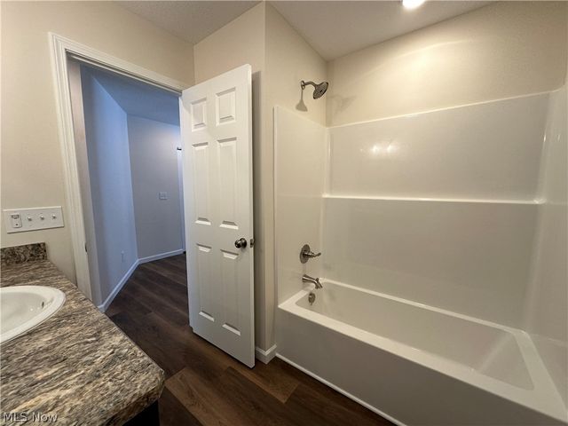 36 Maranatha Drive, Youngstown, OH 44505