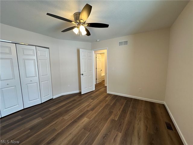 36 Maranatha Drive, Youngstown, OH 44505