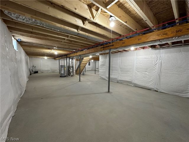 36 Maranatha Drive, Youngstown, OH 44505