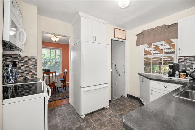 4124 N Hawthorne St, Spokane, WA 99205