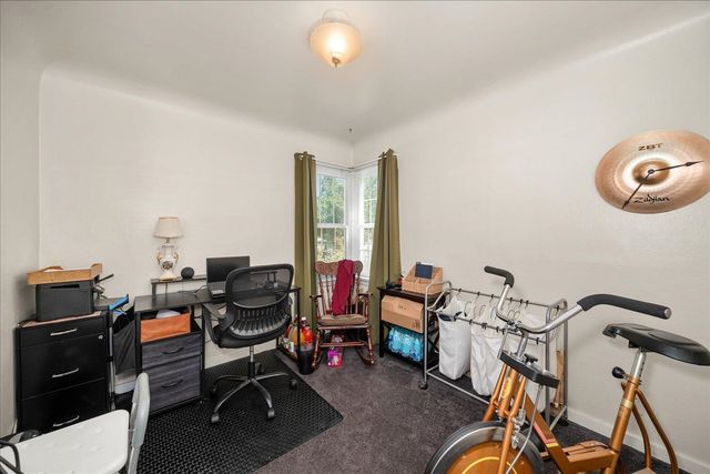 4124 N Hawthorne St, Spokane, WA 99205
