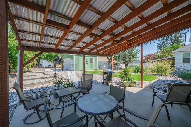 4124 N Hawthorne St, Spokane, WA 99205