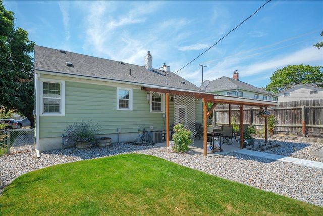 4124 N Hawthorne St, Spokane, WA 99205