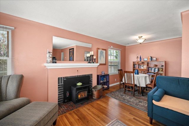 4124 N Hawthorne St, Spokane, WA 99205