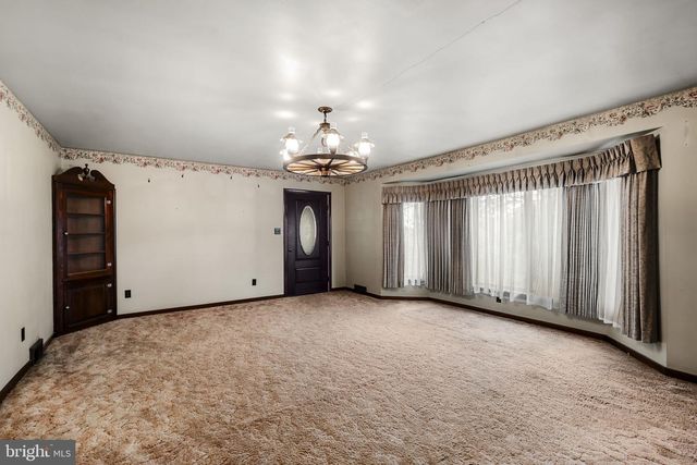 1245 W SWARTZVILLE RD, Reinholds, PA 17569