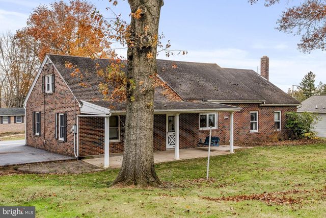 1245 W SWARTZVILLE RD, Reinholds, PA 17569