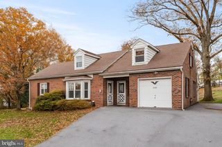 1245 W SWARTZVILLE RD, Reinholds, PA 17569
